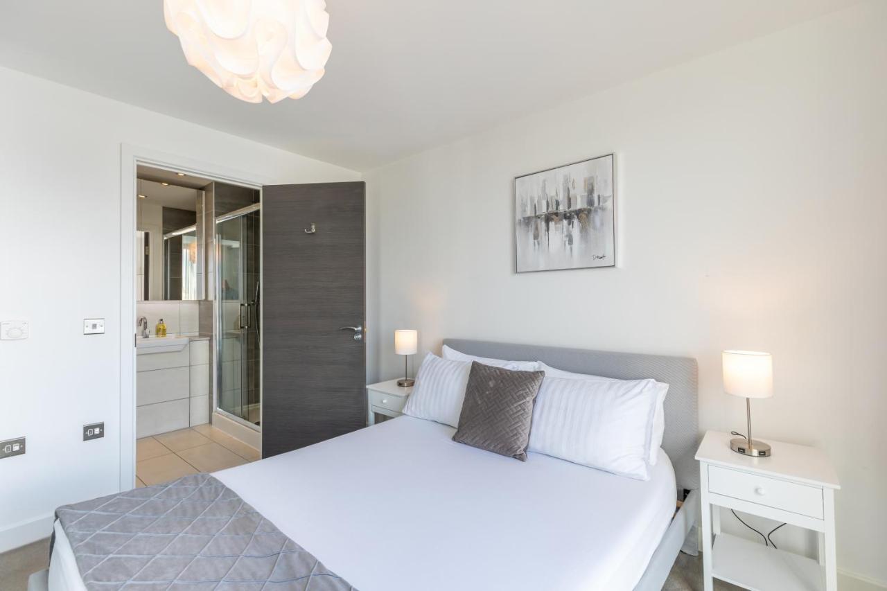 Unique Sea View Penthouse With Hot Tub * Hove